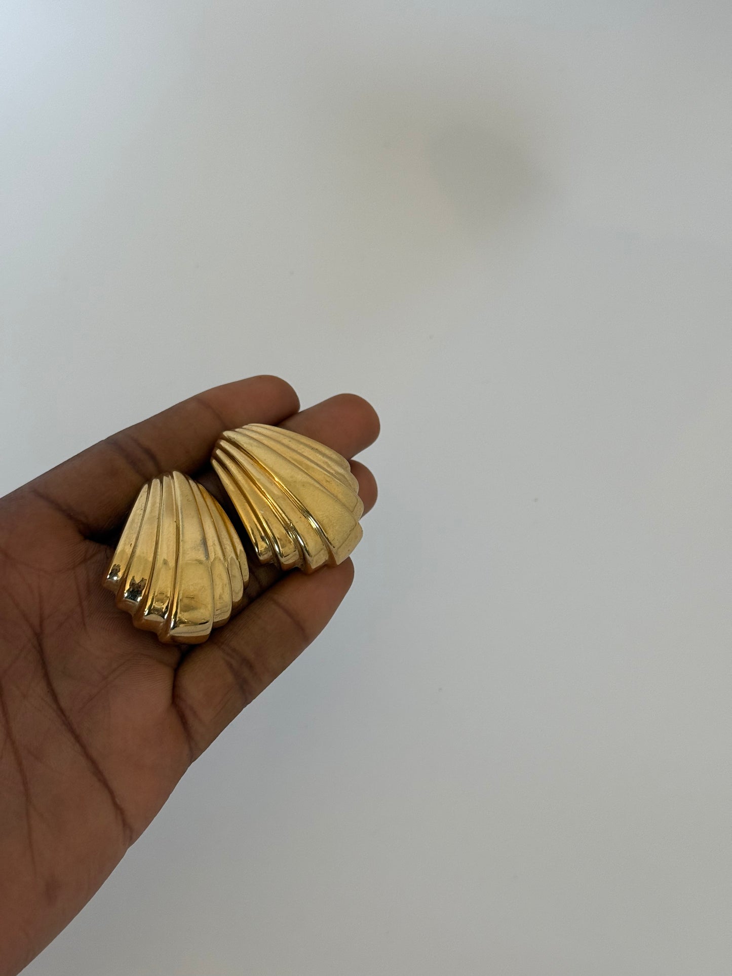 Vintage Ciner Gold Shell Clip-On Earrings