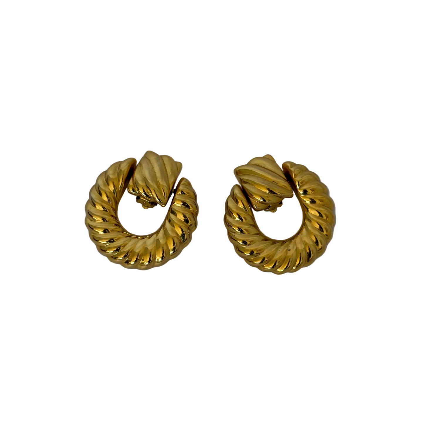 Vintage Gold Ribbed Statement Clip-On Earrings |